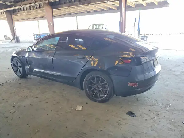5YJ3E1EB1PF634234 2023 TESLA MODEL 3 - Image 2