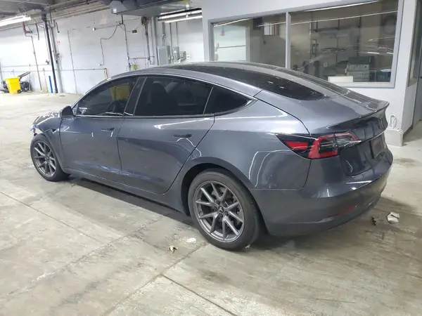 5YJ3E1EB1PF657271 2023 TESLA MODEL 3 - Image 2