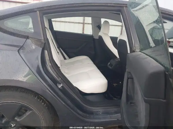 5YJ3E1EB1PF662700 2023 TESLA MODEL 3 - Image 8