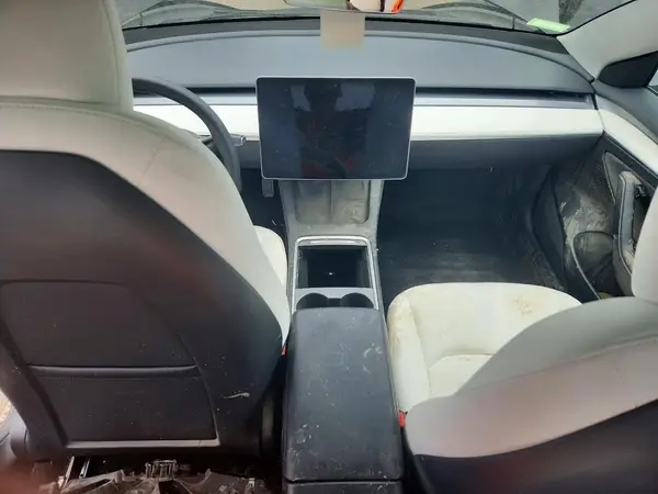 5YJ3E1EB1PF670165 2023 TESLA MODEL 3 - Image 8