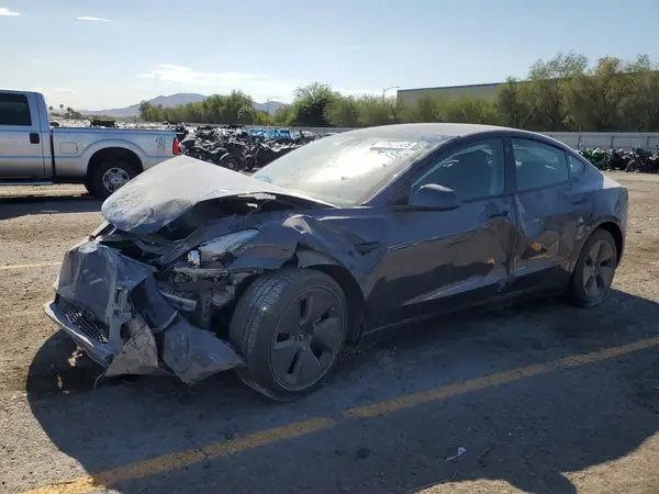 5YJ3E1EB1PF675284 2023 TESLA MODEL 3 - Image 1