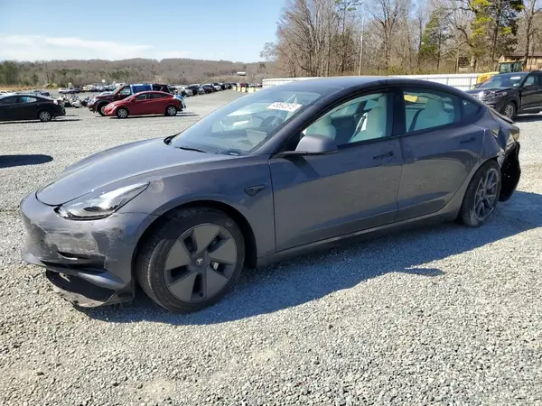 5YJ3E1EB1PF680033 2023 TESLA MODEL 3 - Image 1