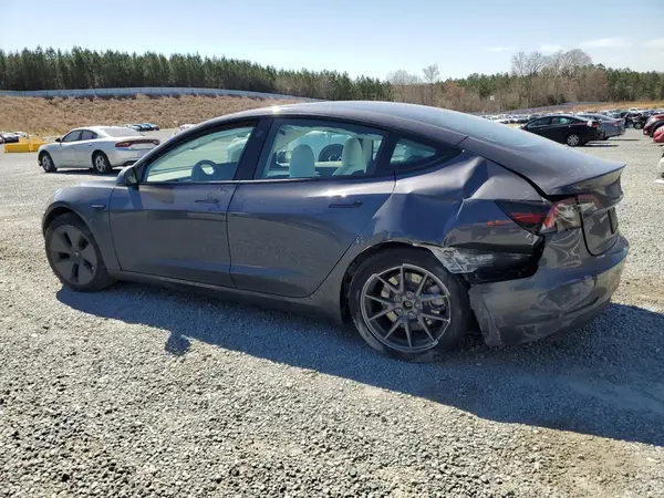5YJ3E1EB1PF680033 2023 TESLA MODEL 3 - Image 2