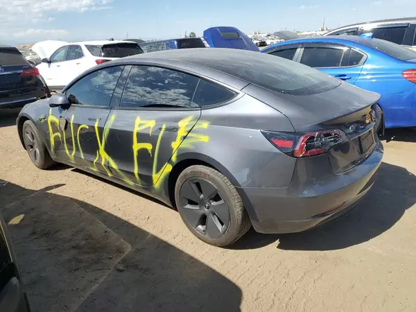 5YJ3E1EB1PF688455 2023 TESLA MODEL 3 - Image 2