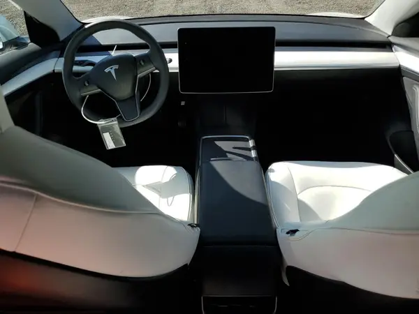 5YJ3E1EB1PF696698 2023 TESLA MODEL 3 - Image 8