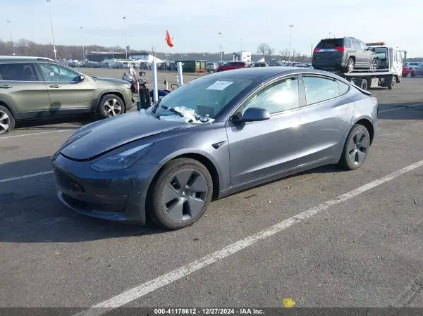 5YJ3E1EB1PF703360 2023 TESLA MODEL 3 - Image 2