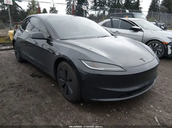 5YJ3E1EB1RF729251 2024 TESLA MODEL 3 - Image 1