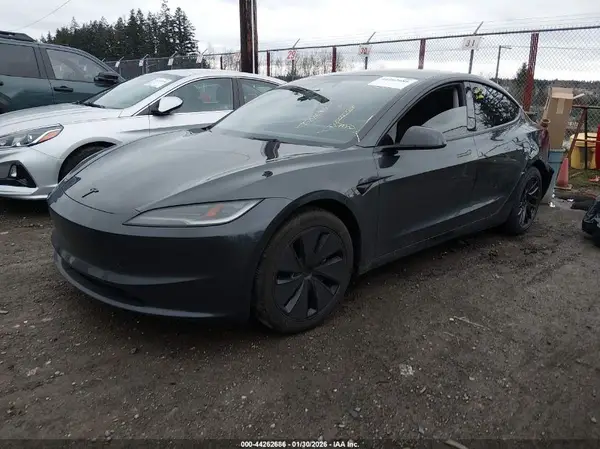 5YJ3E1EB1RF729251 2024 TESLA MODEL 3 - Image 2