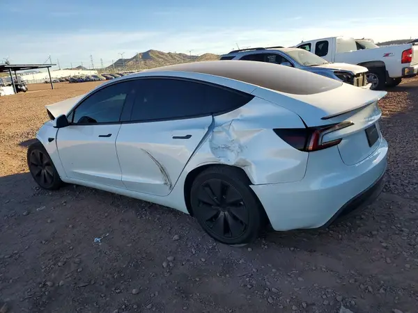 5YJ3E1EB1RF732943 2024 TESLA MODEL 3 - Image 2