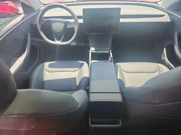 5YJ3E1EB1RF733946 2024 TESLA MODEL 3 - Image 8