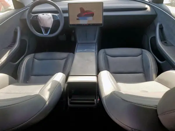 5YJ3E1EB1RF734112 2024 TESLA MODEL 3 - Image 8
