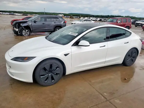 5YJ3E1EB1RF737639 2024 TESLA MODEL 3 - Image 1