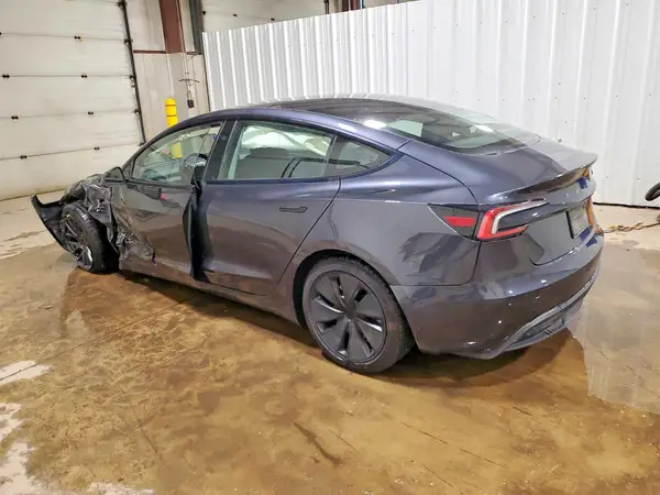 5YJ3E1EB1RF740881 2024 TESLA MODEL 3 - Image 2
