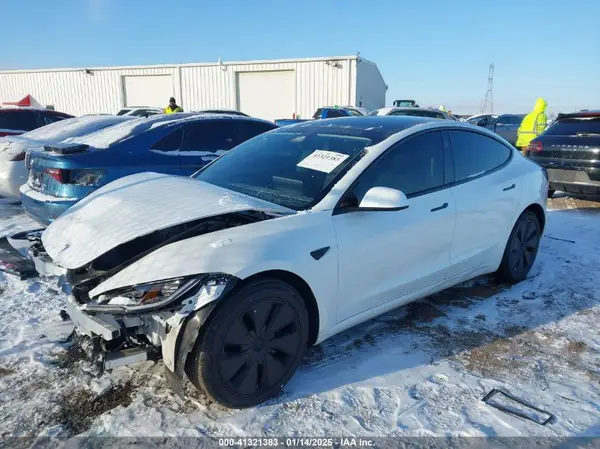5YJ3E1EB1RF755980 2024 TESLA MODEL 3 - Image 2
