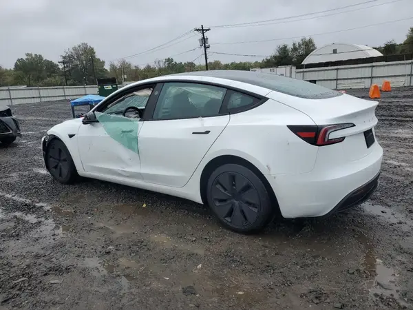 5YJ3E1EB1RF771080 2024 TESLA MODEL 3 - Image 2