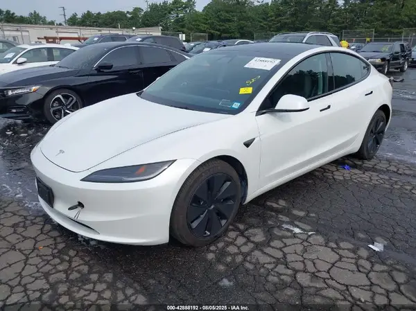 5YJ3E1EB1RF771967 2024 TESLA MODEL 3 - Image 2