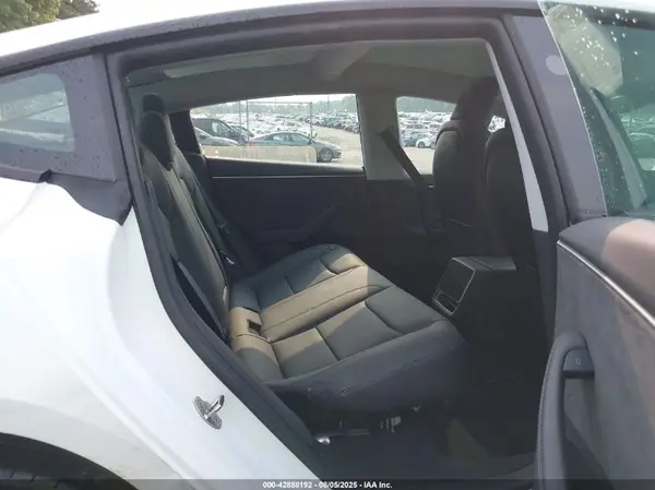 5YJ3E1EB1RF771967 2024 TESLA MODEL 3 - Image 8