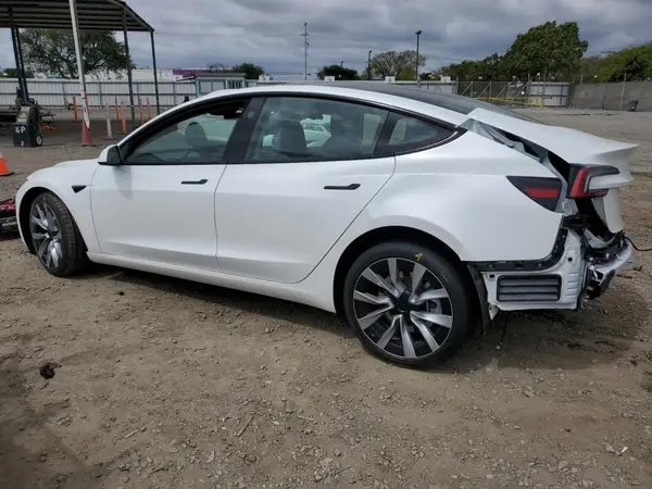 5YJ3E1EB1RF789756 2024 TESLA MODEL 3 - Image 2