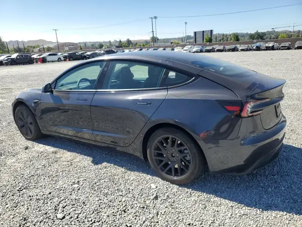 5YJ3E1EB1RF790020 2024 TESLA MODEL 3 - Image 2