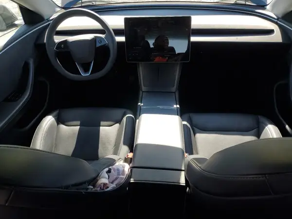 5YJ3E1EB1RF790020 2024 TESLA MODEL 3 - Image 8