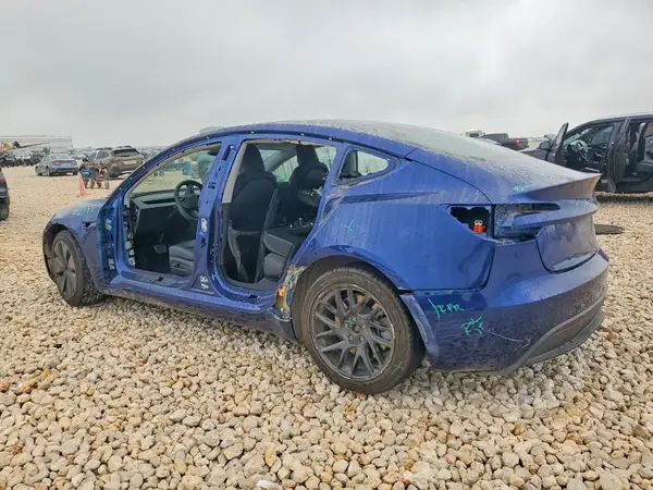 5YJ3E1EB1RF792396 2024 TESLA MODEL 3 - Image 2