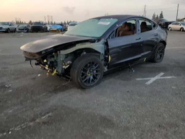 5YJ3E1EB1RF797016 2024 TESLA MODEL 3 - Image 1