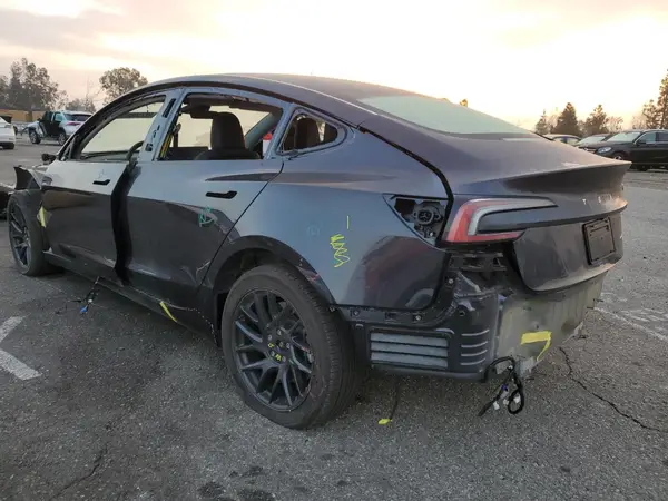 5YJ3E1EB1RF797016 2024 TESLA MODEL 3 - Image 2