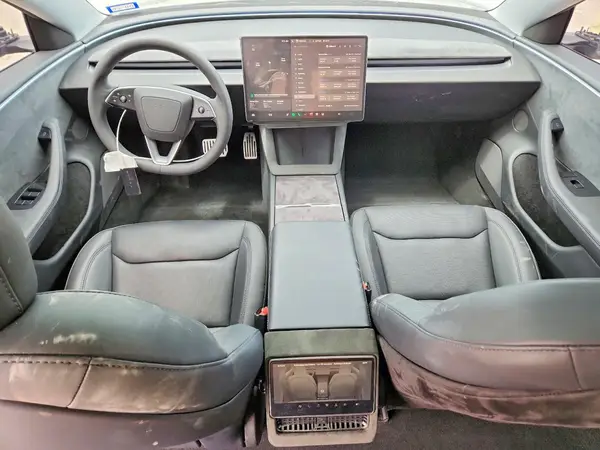 5YJ3E1EB1RF801677 2024 TESLA MODEL 3 - Image 8