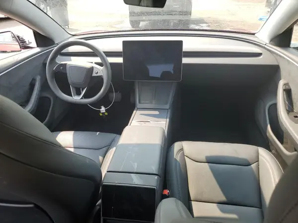 5YJ3E1EB1RF829933 2024 TESLA MODEL 3 - Image 8