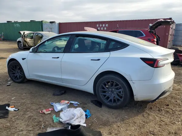 5YJ3E1EB1RF846652 2024 TESLA MODEL 3 - Image 2