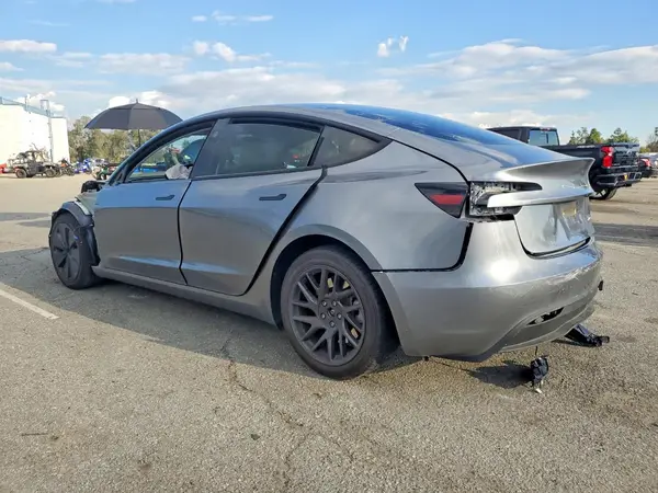 5YJ3E1EB1RF854735 2024 TESLA MODEL 3 - Image 2