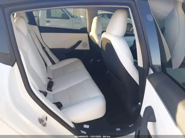 5YJ3E1EB1RF859840 2024 TESLA MODEL 3 - Image 8