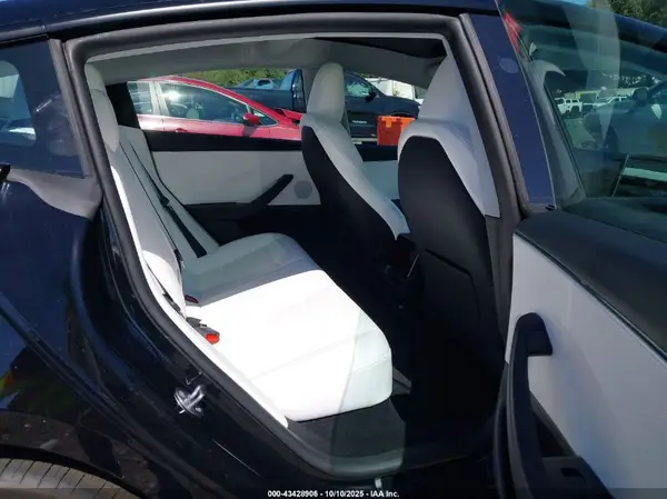 5YJ3E1EB1RF864603 2024 TESLA MODEL 3 - Image 8