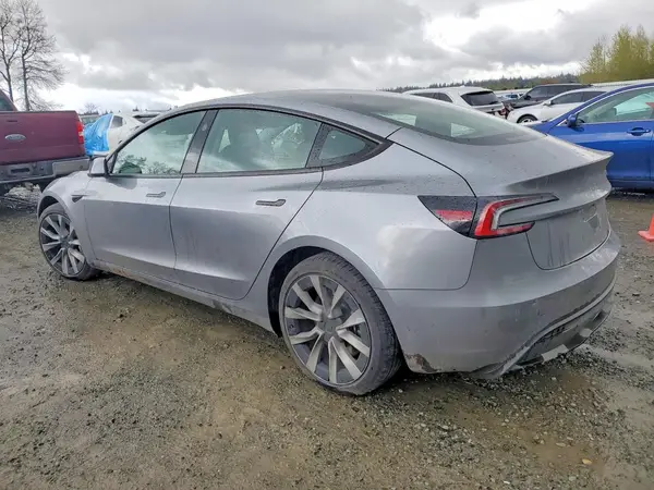 5YJ3E1EB1SF001967 2025 TESLA MODEL 3 - Image 2
