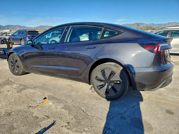 5YJ3E1EB1SF009079 2025 TESLA MODEL 3 - Image 2