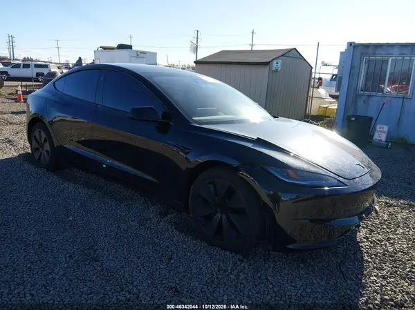 5YJ3E1EB1SF018428 2025 TESLA MODEL 3 - Image 1