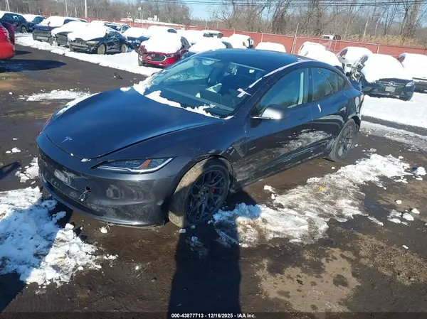 5YJ3E1EB1SF021815 2025 TESLA MODEL 3 - Image 2