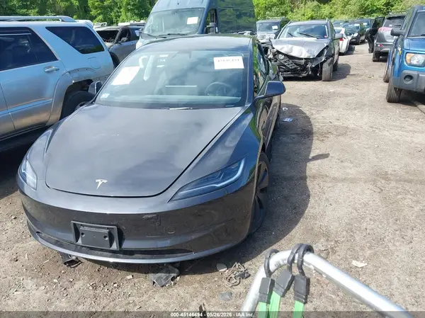 5YJ3E1EB1SF022172 2025 TESLA MODEL 3 - Image 2