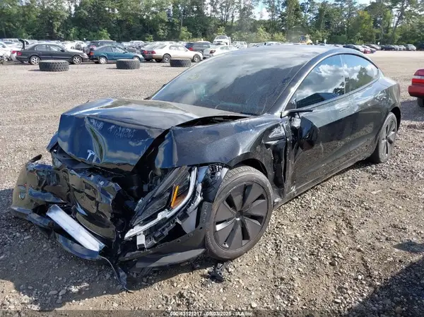 5YJ3E1EB1SF049050 2025 TESLA MODEL 3 - Image 2