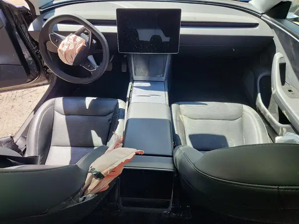 5YJ3E1EB1SF060467 2025 TESLA MODEL 3 - Image 8