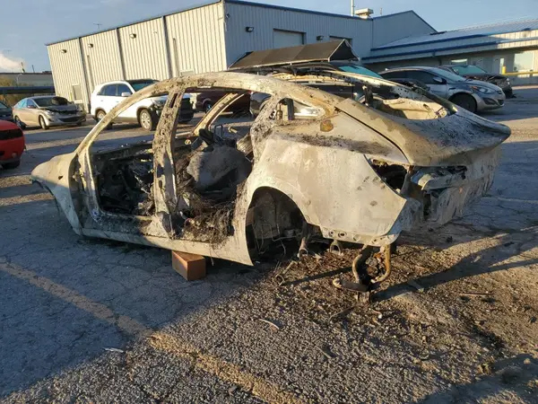 5YJ3E1EB1SF874229 2025 TESLA MODEL 3 - Image 2
