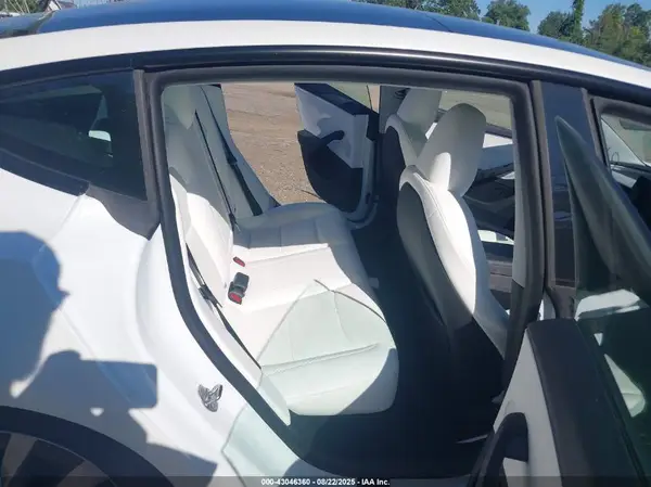5YJ3E1EB1SF874831 2025 TESLA MODEL 3 - Image 8