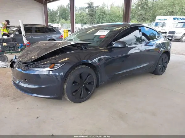 5YJ3E1EB1SF885084 2025 TESLA MODEL 3 - Image 2