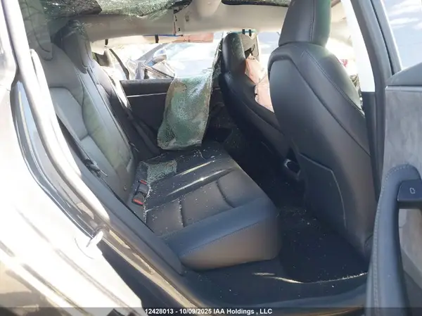 5YJ3E1EB1SF885554 2025 TESLA MODEL 3 - Image 8