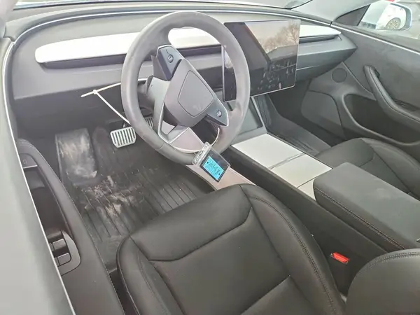 5YJ3E1EB1SF896036 2025 TESLA MODEL 3 - Image 8