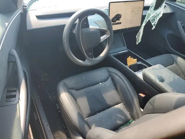 5YJ3E1EB1SF908220 2025 TESLA MODEL 3 - Image 8