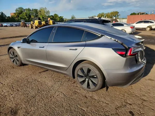 5YJ3E1EB1SF917998 2025 TESLA MODEL 3 - Image 2