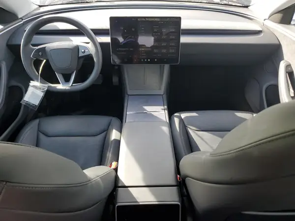 5YJ3E1EB1SF920996 2025 TESLA MODEL 3 - Image 8