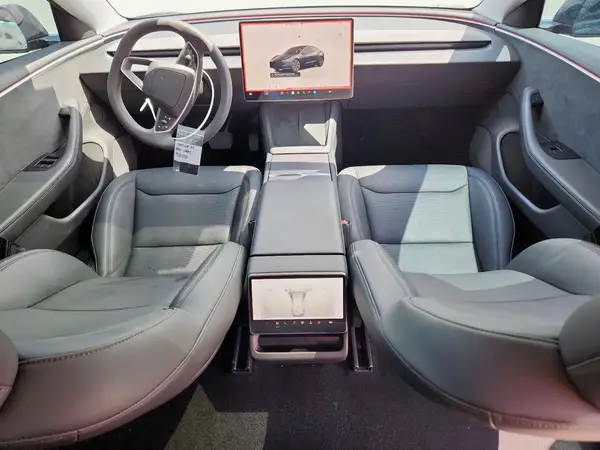 5YJ3E1EB1SF928032 2025 TESLA MODEL 3 - Image 8