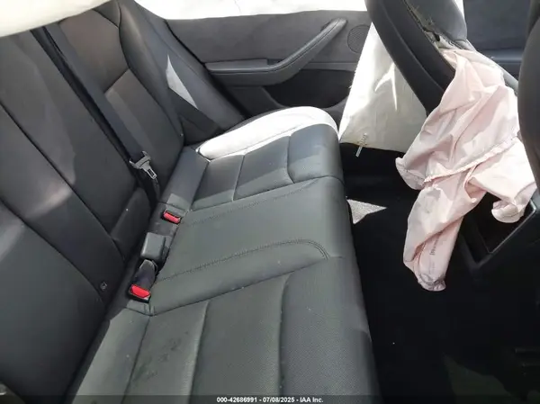 5YJ3E1EB1SF929424 2025 TESLA MODEL 3 - Image 8